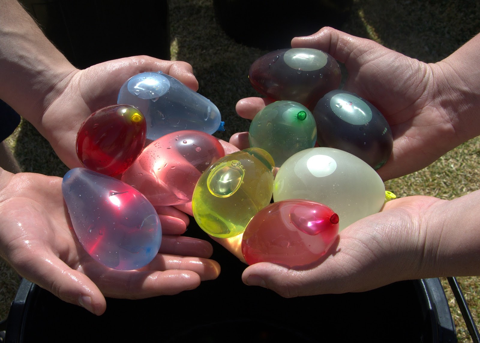 facts about holi - water balloons- gkmit